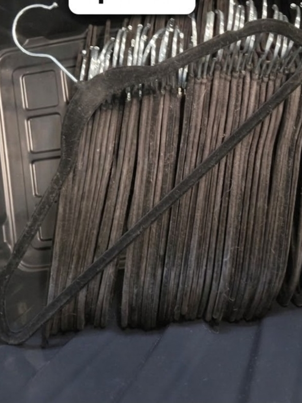 Black Velvet Coat Hangers โ Bundles of 50